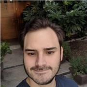 Maestro de finanzas con experiencia laboral y como docente en línea y presencial